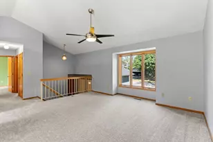 2824 McKinley Dr, Woodbury, MN 55125 - Photo 11