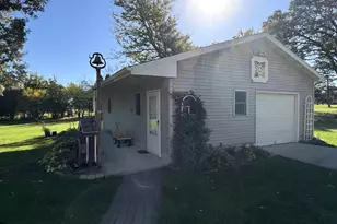 1655 Woodcrest Ave, Owatonna, MN 55060 - Photo 37