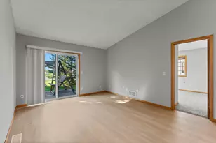 2187 Cleveland Way S, Cambridge, MN 55008 - Photo 3