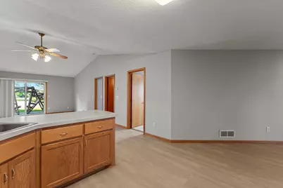 2187 Cleveland Way S, Cambridge, MN 55008 - Photo 9