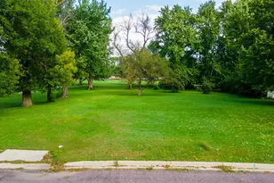 304 Lincoln St SW, Mapleton, MN 56065 - Photo 1