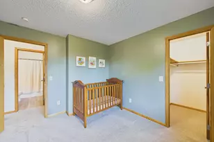 7081 Upper 36th St N, Oakdale, MN 55128 - Photo 15
