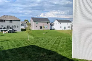 7540 Lower 42nd St N, Oakdale, MN 55128 - Photo 5