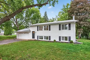 14010 38th Ave N, Plymouth, MN 55447 - Photo 3