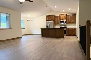 1010 17th St SE, Menomonie, WI 54751 - Photo 9