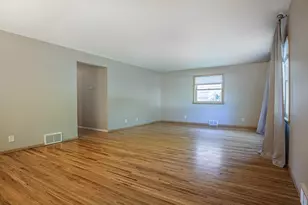 616 3rd Ave NE, Osseo, MN 55369 - Photo 9