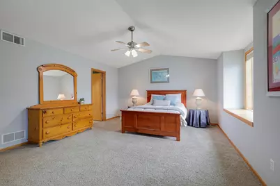 1645 County Road D E, Maplewood, MN 55109 - Photo 9