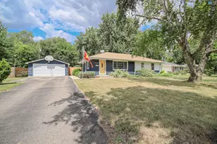 4600 Nord Dr, Bloomington, MN 55437 - Photo 1