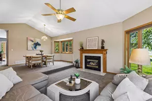 314 Wedgewood Dr, Mahtomedi, MN 55115 - Photo 19
