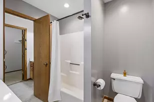 533 Ravoux Rd, Chaska, MN 55318 - Photo 23