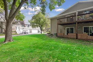 533 Ravoux Rd, Chaska, MN 55318 - Photo 37