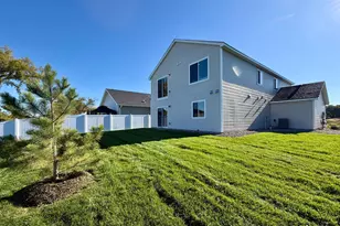25868 Emerson Ct, Wyoming, MN 55092 - Photo 23