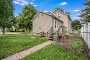 428 W Broadway Ave, Saint Peter, MN 56082 - Photo 31
