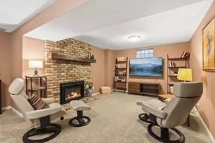 992 McLean Ave, Saint Paul, MN 55106 - Photo 27