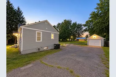205 Heritage Boulevard NW, Isanti, MN 55040 - Photo 13