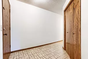 4183 Hilltop Point, Eagan, MN 55123 - Photo 5