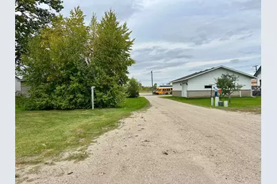 137 W 5th Street, Newfolden, MN 56738 - Photo 3