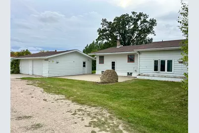 137 W 5th Street, Newfolden, MN 56738 - Photo 5