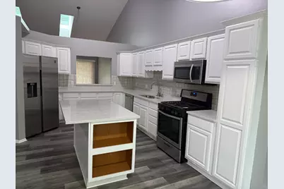 9113 Medley Circle, Golden Valley, MN 55427 - Photo 5