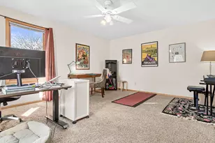 1012 Burgess St, Saint Paul, MN 55103 - Photo 19