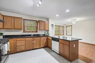 611 Bellvue Ln, Brooklyn Center, MN 55430 - Photo 19