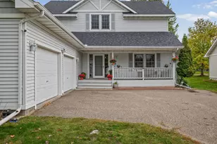 611 Bellvue Ln, Brooklyn Center, MN 55430 - Photo 3