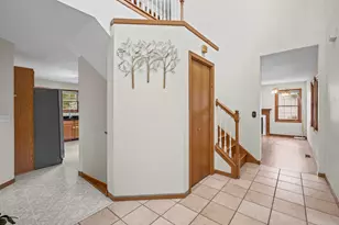 611 Bellvue Ln, Brooklyn Center, MN 55430 - Photo 5