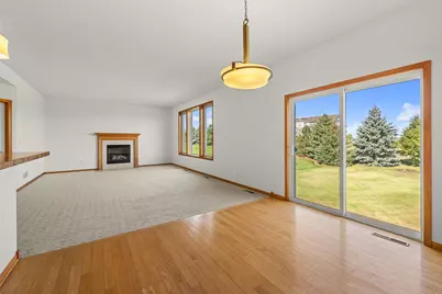 1096 Danube Avenue, Shakopee, MN 55379 - Photo 9