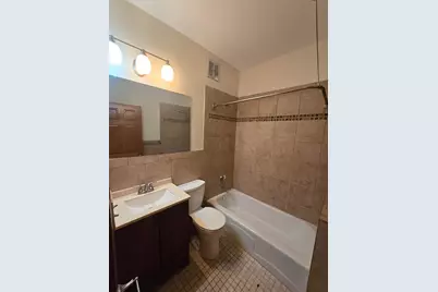 817 Lowry Avenue NE #03, Minneapolis, MN 55418 - Photo 5