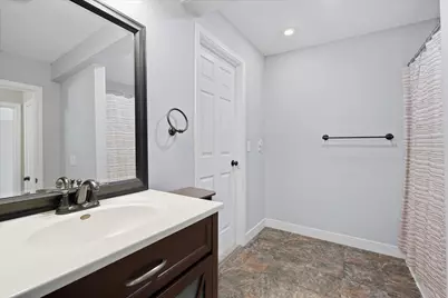 4716 Edgewood Avenue N, Crystal, MN 55428 - Photo 13