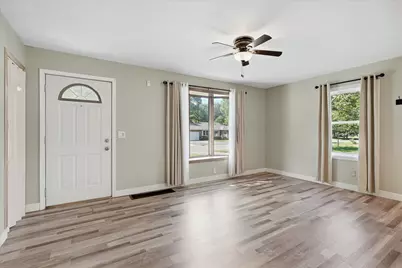 4716 Edgewood Avenue N, Crystal, MN 55428 - Photo 3