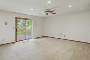 2112 Parkwood Hills Dr NE, Rochester, MN 55906 - Photo 17