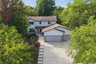 2112 Parkwood Hills Drive NE, Rochester, MN 55906 - Photo 1