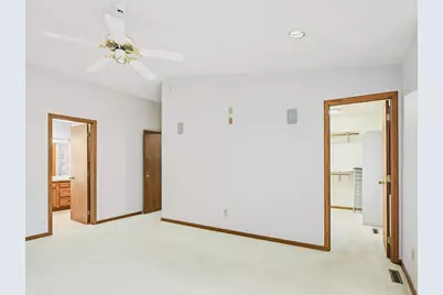 2112 Parkwood Hills Drive NE, Rochester, MN 55906 - Photo 21