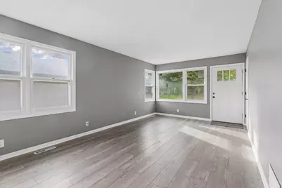1015 43 1/2 Avenue NE, Columbia Heights, MN 55421 - Photo 5