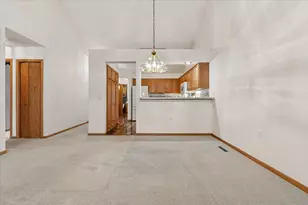 7987 Forest Blvd, Woodbury, MN 55125 - Photo 11