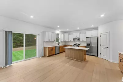 10927 Henslowe Avenue S, Cottage Grove, MN 55016 - Photo 5