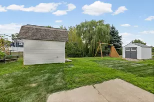 9024 Nevada Ave N, Brooklyn Park, MN 55445 - Photo 23