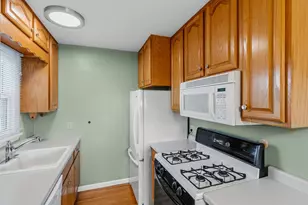 1348 Colonial Dr, Roseville, MN 55113 - Photo 17