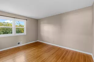 1348 Colonial Dr, Roseville, MN 55113 - Photo 19