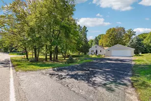 625 Bear Ave N, Vadnais Heights, MN 55127 - Photo 1