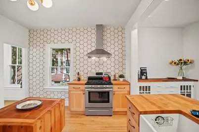 319 Maple Street W, Stillwater, MN 55082 - Photo 11
