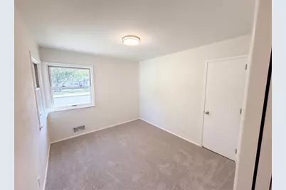 1181 Laurie Road W, Roseville, MN 55113 - Photo 21
