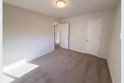 1181 Laurie Road W, Roseville, MN 55113 - Photo 19