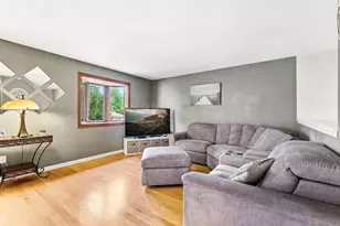 278 Morningside Cir, Saint Paul, MN 55119 - Photo 5