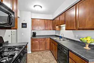 63 Iowa Ave W, Saint Paul, MN 55117 - Photo 21