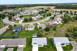 425 4th Ave SE, Saint Joseph, MN 56374 - Photo 3