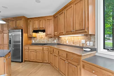 8915 Umbria Place N, Maple Grove, MN 55311 - Photo 3