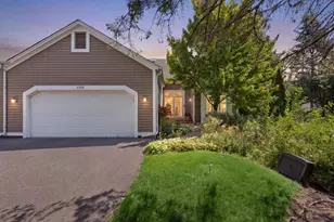3705 Oakton Ridge, Hopkins, MN 55305 - Photo 3