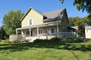 911 Lake Aires Rd, Fairmont, MN 56031 - Photo 1